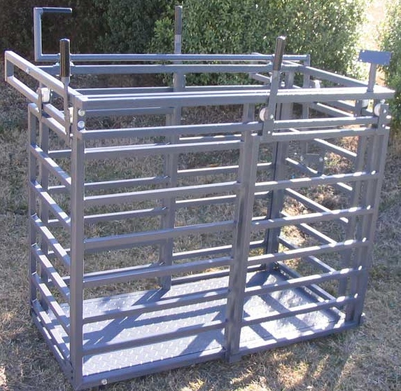 Kurraglen Sheep Weigh Crate With Three Way Draft Livestock